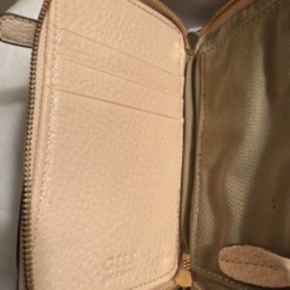 GILI Leather Purse - NEW in Box! - Picture 5 of 8